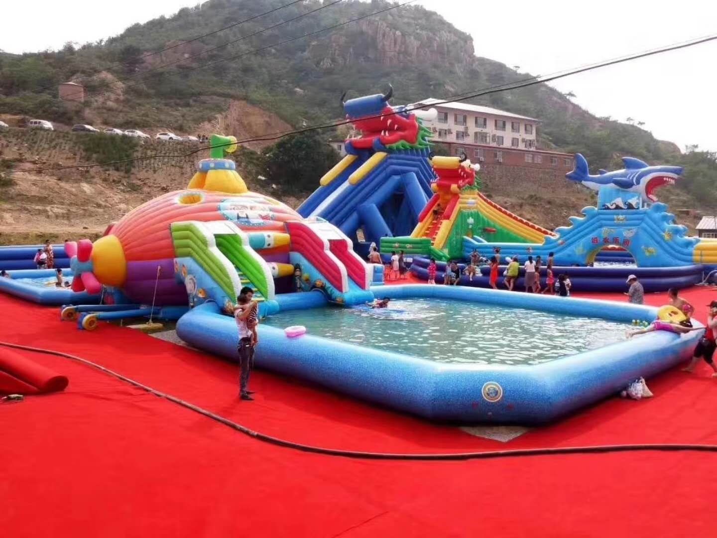 广东深海潜艇充气游泳池